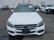 ✅ 2016 Mercedes-Benz C 300 • VIN: 55SWF4JB5GU158957 • Lot: 42385975. Wystawiony na IAAI z przebiegiem 133 486 mil. Bezpłatny archiwum sprzedaży aukcyjnych z USA i szczegółowy raport historii pojazdu na DreamBid. Zdjęcie 12.