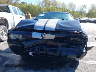 ✅ 2009 Dodge Challenger SE • VIN: 2B3LJ44V89H588439 • Lot: 40663211. Wystawiony na IAAI z przebiegiem 172 655 mil. Bezpłatny archiwum sprzedaży aukcyjnych z USA i szczegółowy raport historii pojazdu na DreamBid. Zdjęcie 6.
