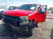 2020 Chevrolet Silverado 1500 Custom Trail Boss z VIN 1GCPYCEF0LZ153399, wystawiony jako IAAI lot #43232591 z przebiegiem 53 389 mil mil oraz . Historia ofert i sprzedaży dostępna na DreamBid. Obrazek 2.