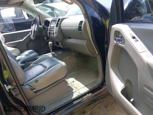 ✅ 2018 Nissan Frontier SV • VIN: 1N6AD0EV3JN733738 • Lot: 42603269. Listed on IAAI with 105,723 mi. Free auction sales archive from the USA and detailed vehicle history report at DreamBid. Image 5.