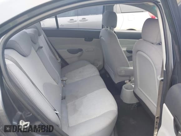 ✅ 2009 Hyundai Accent Auto GLS • VIN: KMHCM46C99U303998 • Лот: 42359499. Опубликован ранее на IAAI с пробегом 174 790 миль. Бесплатный доступ к архиву аукционных продаж из США и подробный отчёт об истории автомобиля на DreamBid. Изображение 8.