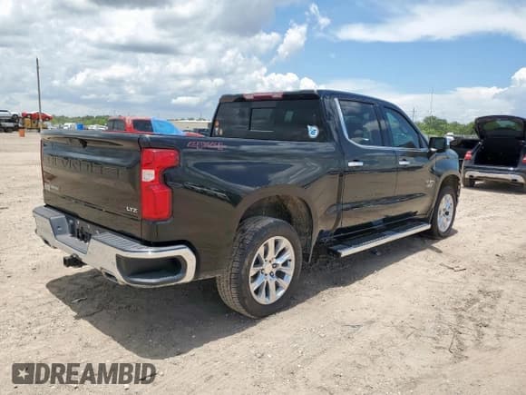 ✅ 2021 Chevrolet Silverado 1500 LTZ • VIN: 3GCUYGET0MG157115 • Lot: 62661835. Wystawiony na Copart z przebiegiem 129 319 mil. Bezpłatny archiwum sprzedaży aukcyjnych z USA i szczegółowy raport historii pojazdu na DreamBid. Zdjęcie 3.