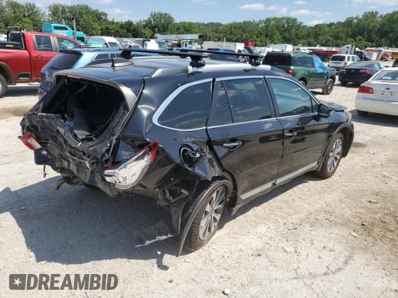 ✅ 2017 Subaru Outback Touring • VIN: 4S4BSATC6H3398951 • Лот: 64791735. Опубликован ранее на Copart с пробегом 52 208 миль. Бесплатный доступ к архиву аукционных продаж из США и подробный отчёт об истории автомобиля на DreamBid. Изображение 3.