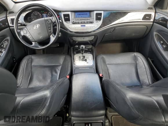 2012 Hyundai Genesis 3.8L z VIN KMHGC4DDXCU182468, wystawiony jako Copart lot #76487234 z przebiegiem 173 370 mil mil oraz Czysty tytuł • Clean title. Historia ofert i sprzedaży dostępna na DreamBid. Obrazek 8.