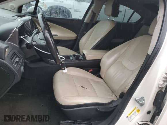 ✅ 2012 Chevrolet Volt • VIN: 1G1RH6E47CU115554 • Lot: 85934814. Wystawiony na Copart z przebiegiem 149 948 mil. Bezpłatny archiwum sprzedaży aukcyjnych z USA i szczegółowy raport historii pojazdu na DreamBid. Zdjęcie 7.