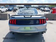 ✅ 2021 Ford Mustang EcoBoost • VIN: 1FA6P8TH6M5134077 • Lot: 42571442. Wystawiony na IAAI z przebiegiem 92 397 mil. Bezpłatny archiwum sprzedaży aukcyjnych z USA i szczegółowy raport historii pojazdu na DreamBid. Zdjęcie 17.