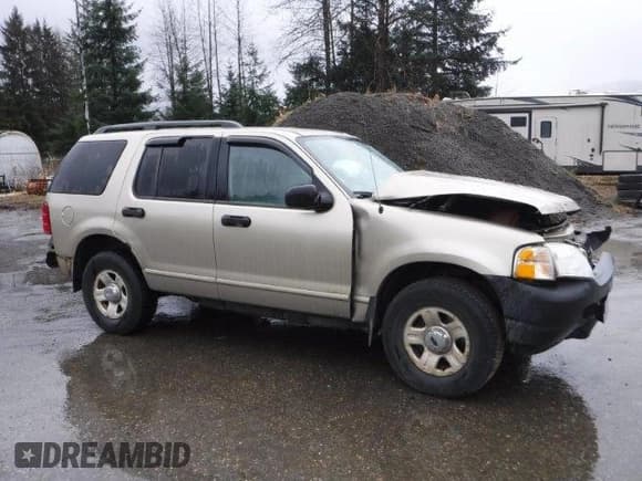 ✅ 2003 Ford Explorer XLS • VIN: 1FMZU72K23ZB43952 • Lot: 52150285. Listed on Copart with 161,828 mi. Free auction sales archive from the USA and detailed vehicle history report at DreamBid. Image 4.