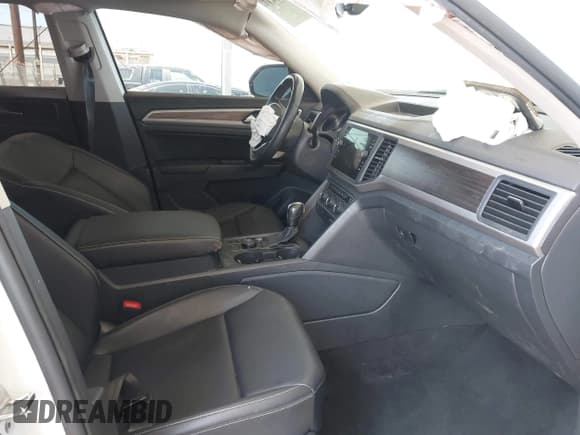 ✅ 2021 Volkswagen Atlas SE • VIN: 1V2HR2CA8MC514027 • Lot: 42260413. Listed on IAAI with 37,687 mi. Free auction sales archive from the USA and detailed vehicle history report at DreamBid. Image 5.