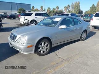 ✅ 2001 Mercedes-Benz CLK 320/430 • VIN: WDBLJ65G21T085022 • Lot: 43552659. Wystawiony na IAAI z przebiegiem 164 737 mil. Bezpłatny archiwum sprzedaży aukcyjnych z USA i szczegółowy raport historii pojazdu na DreamBid. Zdjęcie 2.