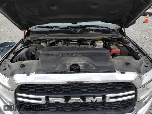 ✅ 2022 Ram 3500 Tradesman • VIN: 3C63R3GL7NG396989 • Lot: 55659625. Wystawiony na Copart z przebiegiem 51 431 mil. Bezpłatny archiwum sprzedaży aukcyjnych z USA i szczegółowy raport historii pojazdu na DreamBid. Zdjęcie 11.