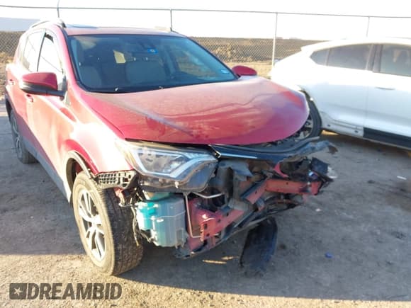 ✅ 2017 Toyota RAV4 XLE • VIN: JTMWFREV9HJ132455 • Lot: 41377871. Wystawiony na IAAI z przebiegiem 137 493 mil. Bezpłatny archiwum sprzedaży aukcyjnych z USA i szczegółowy raport historii pojazdu na DreamBid. Zdjęcie 6.