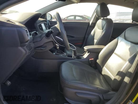 ✅ 2019 Hyundai Ioniq Blue • VIN: KMHC65LCXKU131068 • Lot: 88559255. Wystawiony na Copart z przebiegiem 173 869 mil. Bezpłatny archiwum sprzedaży aukcyjnych z USA i szczegółowy raport historii pojazdu na DreamBid. Zdjęcie 7.