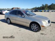 ✅ 2001 Mercedes-Benz C 230/260/280/320 • VIN: WDBRF61J71F119046 • Lot: 82596074. Listed on Copart with 176,632 mi. Free auction sales archive from the USA and detailed vehicle history report at DreamBid. Image 4.