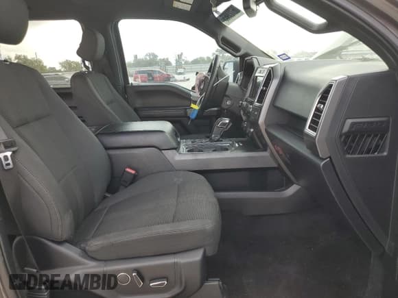 ✅ 2016 Ford F-150 XL • VIN: 1FTEW1CP3GKF81284 • Лот: 86723965. Опубликован ранее на Copart с пробегом 92 288 миль. Бесплатный доступ к архиву аукционных продаж из США и подробный отчёт об истории автомобиля на DreamBid. Изображение 7.