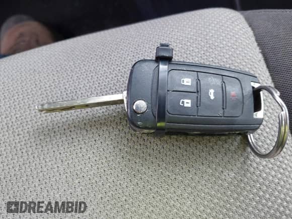 2014 Chevrolet Cruze LS z VIN 1G1PA5SG5E7213648, wystawiony jako IAAI lot #43625005 z przebiegiem 169 525 mil mil oraz . Historia ofert i sprzedaży dostępna na DreamBid. Obrazek 11.