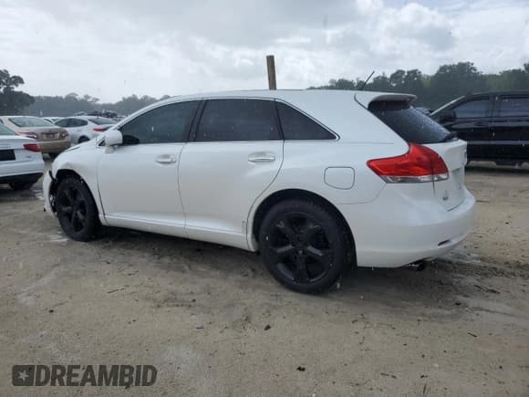 ✅ 2010 Toyota Venza • VIN: 4T3ZK3BB8AU025923 • Lot: 84798385. Listed on Copart with 245,680 mi. Free auction sales archive from the USA and detailed vehicle history report at DreamBid. Image 2.