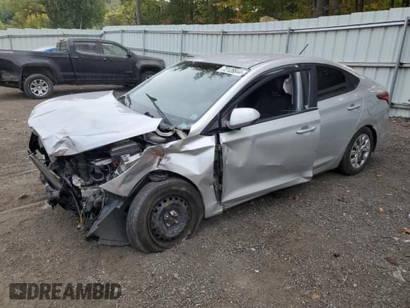 ✅ 2018 Hyundai Accent SEL • VIN: 3KPC24A38JE024126 • Лот: 72128844. Опубликован ранее на Copart с пробегом 211 016 миль. Бесплатный доступ к архиву аукционных продаж из США и подробный отчёт об истории автомобиля на DreamBid. Изображение 1.