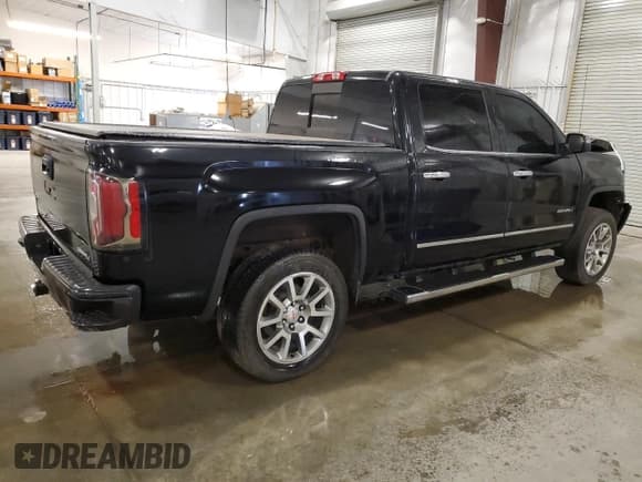 ✅ 2018 GMC Sierra 1500 Denali • VIN: 3GTU2PEC7JG513573 • Лот: 68298785. Опубликован ранее на Copart с пробегом 81 058 миль. Бесплатный доступ к архиву аукционных продаж из США и подробный отчёт об истории автомобиля на DreamBid. Изображение 3.