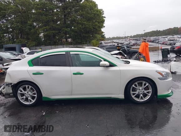 ✅ 2013 Nissan Maxima S • VIN: 1N4AA5APXDC846706 • Lot: 43365373. Wystawiony na IAAI z przebiegiem 94 435 mil. Bezpłatny archiwum sprzedaży aukcyjnych z USA i szczegółowy raport historii pojazdu na DreamBid. Zdjęcie 14.