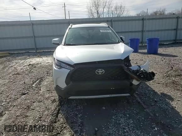 ✅ 2024 Toyota Corolla Cross LE • VIN: 7MUCAAAGXRV077180 • Lot: 42803815. Listed on Copart with 39,971 mi. Free auction sales archive from the USA and detailed vehicle history report at DreamBid. Image 12.