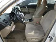 ✅ 2010 Toyota Highlander Sport • VIN: 5TDXK3EH8AS003350 • Lot: 76186544. Wystawiony na Copart z przebiegiem 192 380 mil. Bezpłatny archiwum sprzedaży aukcyjnych z USA i szczegółowy raport historii pojazdu na DreamBid. Zdjęcie 7.