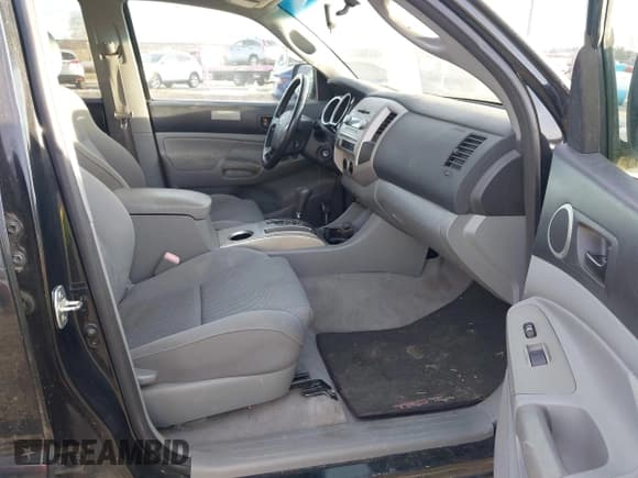 ✅ 2005 Toyota Tacoma • VIN: 5TELU42N05Z072213 • Lot: 43786591. Wystawiony na IAAI z przebiegiem 149 360 mil. Bezpłatny archiwum sprzedaży aukcyjnych z USA i szczegółowy raport historii pojazdu na DreamBid. Zdjęcie 5.