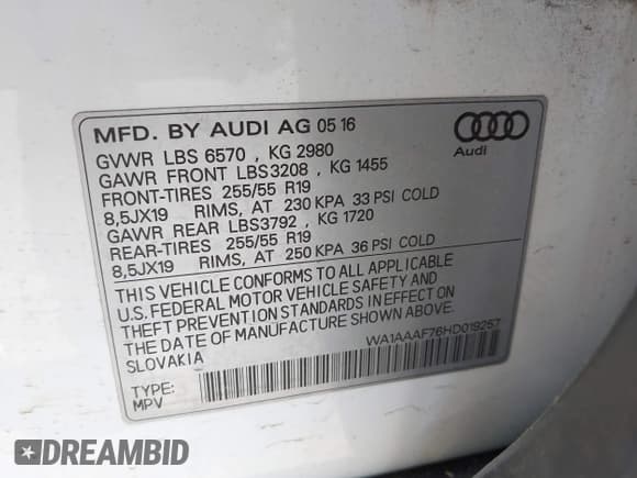 ✅ 2017 Audi Q7 Premium • VIN: WA1AAAF76HD019257 • Lot: 42292549. Wystawiony na IAAI z przebiegiem 55 067 mil. Bezpłatny archiwum sprzedaży aukcyjnych z USA i szczegółowy raport historii pojazdu na DreamBid. Zdjęcie 9.