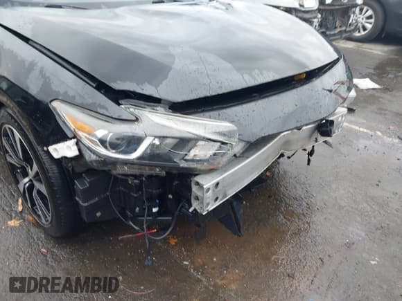 ✅ 2018 Nissan Maxima SL • VIN: 1N4AA6AP1JC396056 • Lot: 43557110. Wystawiony na IAAI z przebiegiem 122 919 mil. Bezpłatny archiwum sprzedaży aukcyjnych z USA i szczegółowy raport historii pojazdu na DreamBid. Zdjęcie 17.