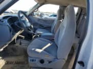 ✅ 1997 Ford F-150 XL • VIN: 1FTDX1868VKA02280 • Lot: 84833045. Wystawiony na Copart z przebiegiem 206 425 mil. Bezpłatny archiwum sprzedaży aukcyjnych z USA i szczegółowy raport historii pojazdu na DreamBid. Zdjęcie 7.