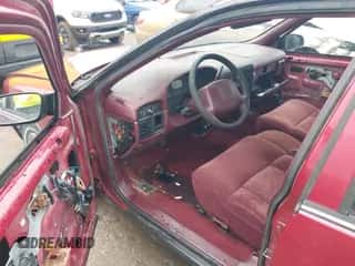 1995 Chevrolet Caprice z VIN 1G1BL52WXSR137372, wystawiony jako IAAI lot #42831487 z przebiegiem 70 312 mil mil oraz . Historia ofert i sprzedaży dostępna na DreamBid. Obrazek 5.