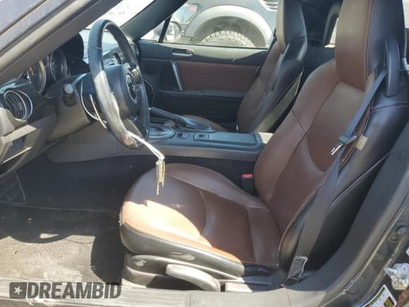 ✅ 2015 Mazda MX-5 Miata Grand Touring • VIN: JM1NC2PF3F0240932 • Lot: 69199925. Listed on Copart with 111,019 mi. Free auction sales archive from the USA and detailed vehicle history report at DreamBid. Image 7.