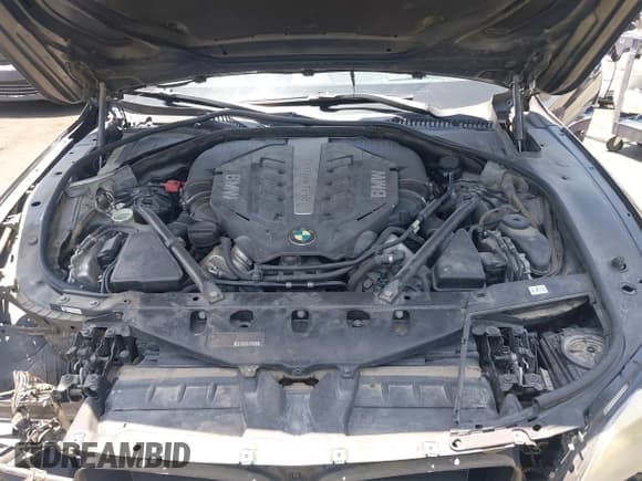 ✅ 2013 BMW 7 Series 750Li xDrive • VIN: WBAYF8C57DD140615 • Lot: 42688224. Wystawiony na IAAI z przebiegiem 150 496 mil. Bezpłatny archiwum sprzedaży aukcyjnych z USA i szczegółowy raport historii pojazdu na DreamBid. Zdjęcie 10.