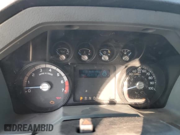 ✅ 2015 Ford F-350 • VIN: 1FD8X3F6XFEC34388 • Lot: 66706185. Listed on Copart with 223,317 mi. Free auction sales archive from the USA and detailed vehicle history report at DreamBid. Image 9.