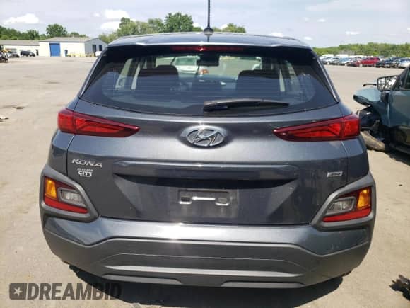 ✅ 2020 Hyundai Kona SE • VIN: KM8K1CAAXLU470365 • Lot: 57678673. Wystawiony na Copart z przebiegiem 8 451 mil mil. Skorzystaj z bezpłatnego archiwum sprzedaży aukcyjnych z USA i zobacz szczegółowy raport historii pojazdu na DreamBid. Zdjęcie 6.
