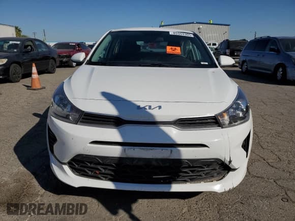 ✅ 2022 Kia Rio S • VIN: 3KPA25AD7NE483854 • Лот: 85344305. Опубликован ранее на Copart с пробегом 64 504 миль. Бесплатный доступ к архиву аукционных продаж из США и подробный отчёт об истории автомобиля на DreamBid. Изображение 5.