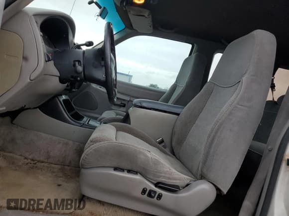 ✅ 1996 Ford Explorer Eddie Bauer • VIN: 1FMCU22X3TUD66129 • Lot: 79165504. Wystawiony na Copart z przebiegiem 107 711 mil. Bezpłatny archiwum sprzedaży aukcyjnych z USA i szczegółowy raport historii pojazdu na DreamBid. Zdjęcie 7.