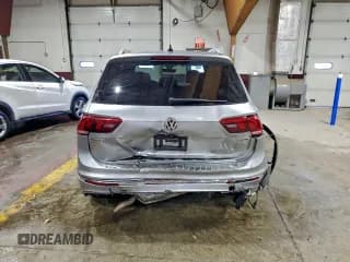 ✅ 2020 Volkswagen Tiguan SEL Premium R-Line • VIN: 3VV4B7AX8LM106179 • Lot: 92880865. Wystawiony na Copart z przebiegiem 33 919 mil. Bezpłatny archiwum sprzedaży aukcyjnych z USA i szczegółowy raport historii pojazdu na DreamBid. Zdjęcie 6.