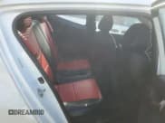 ✅ 2012 Hyundai Veloster w/Red Int • VIN: KMHTC6AD1CU023062 • Lot: 80237414. Wystawiony na Copart z przebiegiem 125 771 mil. Bezpłatny archiwum sprzedaży aukcyjnych z USA i szczegółowy raport historii pojazdu na DreamBid. Zdjęcie 10.