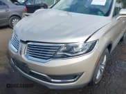 ✅ 2017 Lincoln MKX Select • VIN: 2LMPJ8KR5HBL50935 • Lot: 43394529. Listed on IAAI with 50,195 mi. Free auction sales archive from the USA and detailed vehicle history report at DreamBid. Image 17.