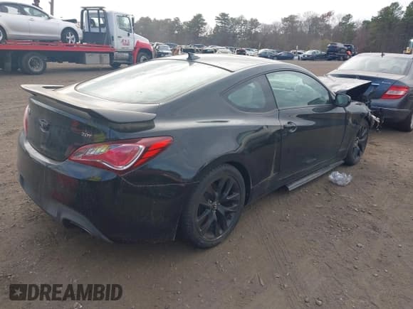 ✅ 2013 Hyundai Genesis Coupe Premium • VIN: KMHHT6KD7DU079819 • Lot: 40863494. Listed on IAAI with 111,012 mi. Free auction sales archive from the USA and detailed vehicle history report at DreamBid. Image 4.