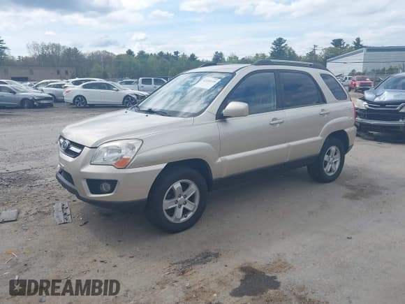 ✅ 2009 Kia Sportage LX • VIN: KNDJE723897625045 • Lot: 42226159. Wystawiony na IAAI z przebiegiem 201 266 mil. Bezpłatny archiwum sprzedaży aukcyjnych z USA i szczegółowy raport historii pojazdu na DreamBid. Zdjęcie 2.