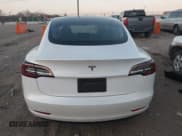 ✅ 2021 Tesla Model 3 Standard Range Plus • VIN: 5YJ3E1EA4MF096275 • Lot: 43671088. Wystawiony na IAAI z przebiegiem 46 514 mil. Bezpłatny archiwum sprzedaży aukcyjnych z USA i szczegółowy raport historii pojazdu na DreamBid. Zdjęcie 16.