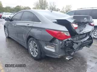 2014 Hyundai Sonata Limited z VIN 5NPEC4AB6EH879941, wystawiony jako IAAI lot #43578010 z przebiegiem 149 178 mil mil oraz . Historia ofert i sprzedaży dostępna na DreamBid. Obrazek 6.