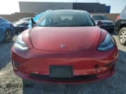 ✅ 2018 Tesla Model 3 Long Range Battery • VIN: 5YJ3E1EAXJF159584 • Lot: 87438295. Wystawiony na Copart z przebiegiem 31 251 mil. Bezpłatny archiwum sprzedaży aukcyjnych z USA i szczegółowy raport historii pojazdu na DreamBid. Zdjęcie 5.