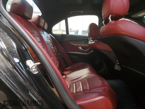 ✅ 2015 Mercedes-Benz C 300 Luxury • VIN: 55SWF4KBXFU059919 • Лот: 93329545. Опубликован ранее на Copart с пробегом 127 058 миль. Бесплатный доступ к архиву аукционных продаж из США и подробный отчёт об истории автомобиля на DreamBid. Изображение 10.