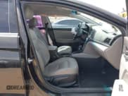 ✅ 2017 Hyundai Elantra Limited • VIN: 5NPD84LFXHH106620 • Lot: 41998073. Listed on IAAI with 52,556 mi. Free auction sales archive from the USA and detailed vehicle history report at DreamBid. Image 5.