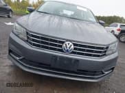 ✅ 2016 Volkswagen Passat SE • VIN: 1VWBT7A3XGC025611 • Lot: 43304037. Wystawiony na IAAI z przebiegiem 203 576 mil. Bezpłatny archiwum sprzedaży aukcyjnych z USA i szczegółowy raport historii pojazdu na DreamBid. Zdjęcie 12.