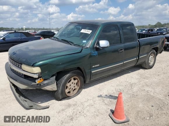 ✅ 2001 Chevrolet Silverado 1500 LS • VIN: 2GCEC19T311399511 • Лот: 71267644. Опубликован ранее на Copart с пробегом Не указан. Бесплатный доступ к архиву аукционных продаж из США и подробный отчёт об истории автомобиля на DreamBid. Изображение 1.