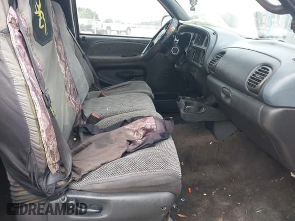 ✅ 2001 Dodge 1500 • VIN: 1B7HC13Y81J196945 • Lot: 43109878. Listed on IAAI with Not provided. Free auction sales archive from the USA and detailed vehicle history report at DreamBid. Image 5.