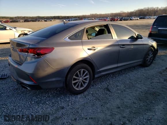 ✅ 2019 Hyundai Sonata SE • VIN: 5NPE24AFXKH738162 • Lot: 38193013. Listed on Copart with 67,894 mi. Free auction sales archive from the USA and detailed vehicle history report at DreamBid. Image 3.